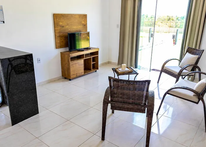 Village com piscina, lagoa e praia a 1 km